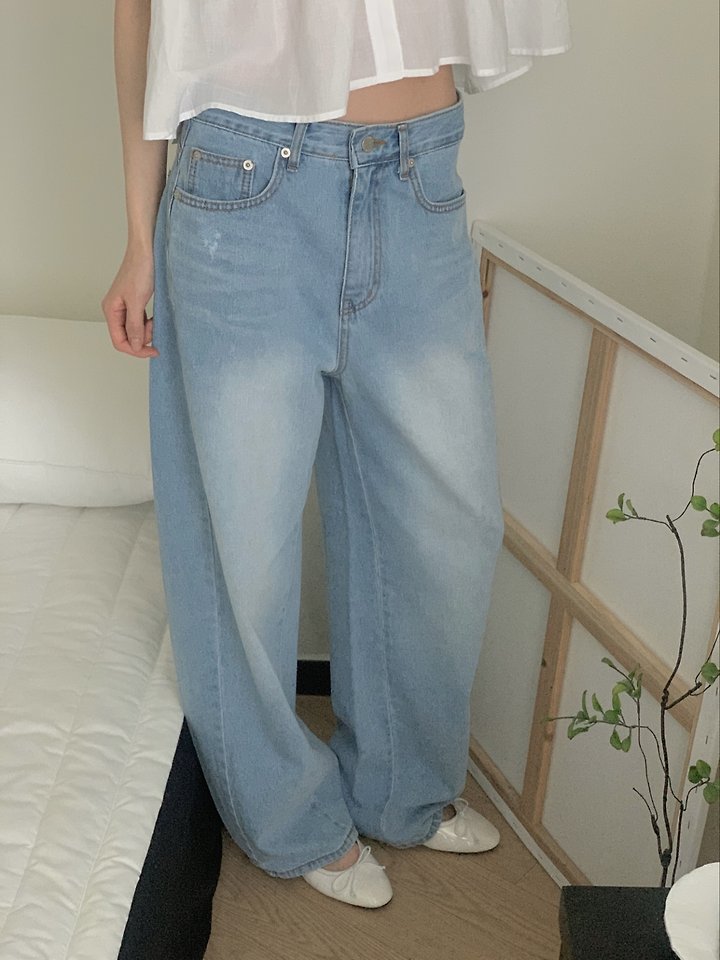 I'm here - Korean Women Fashion - #momslook - 914 Light Blue Curved Denim Pants - 2