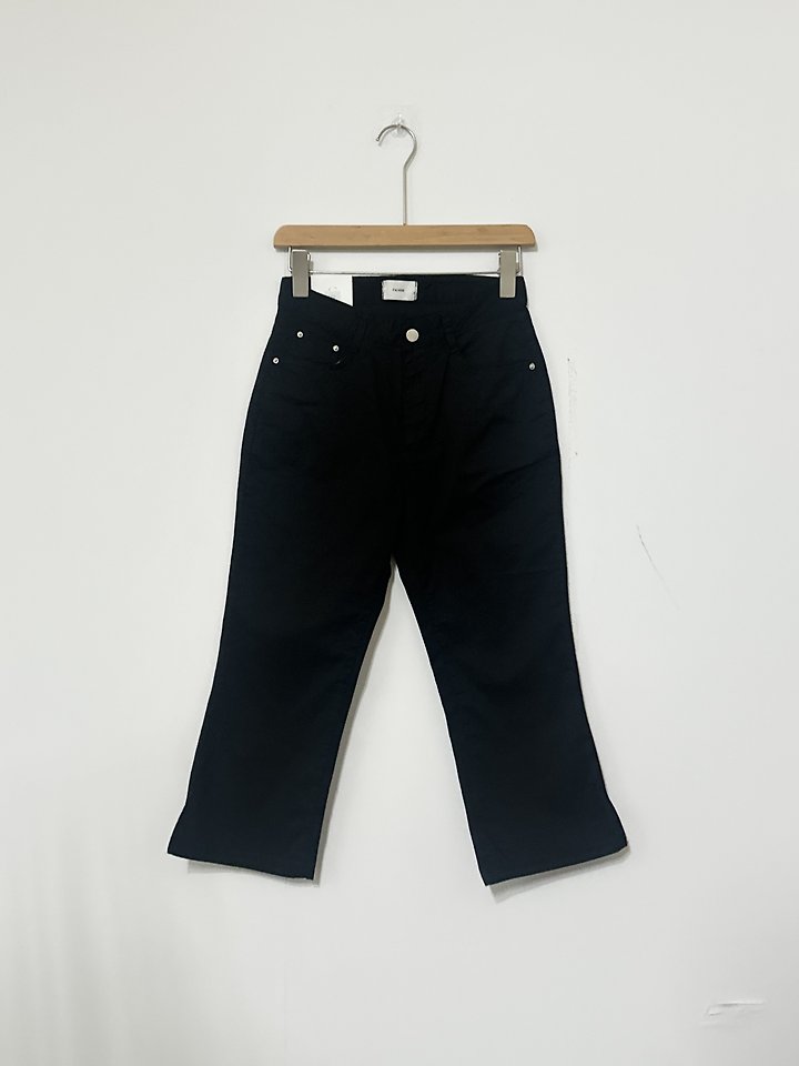I'm here - Korean Women Fashion - #pursuepretty - 650 Cool Span Capri Pants - 10