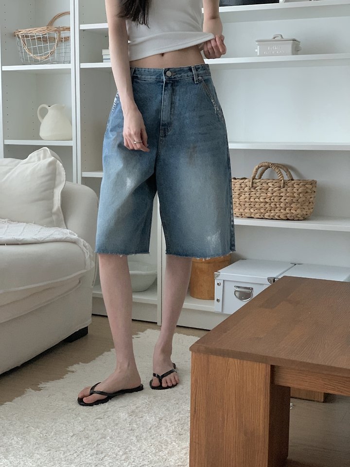 I'm here - Korean Women Fashion - #restrostyle - 354 Painted Distressed Bermuda Denim Pants - 8