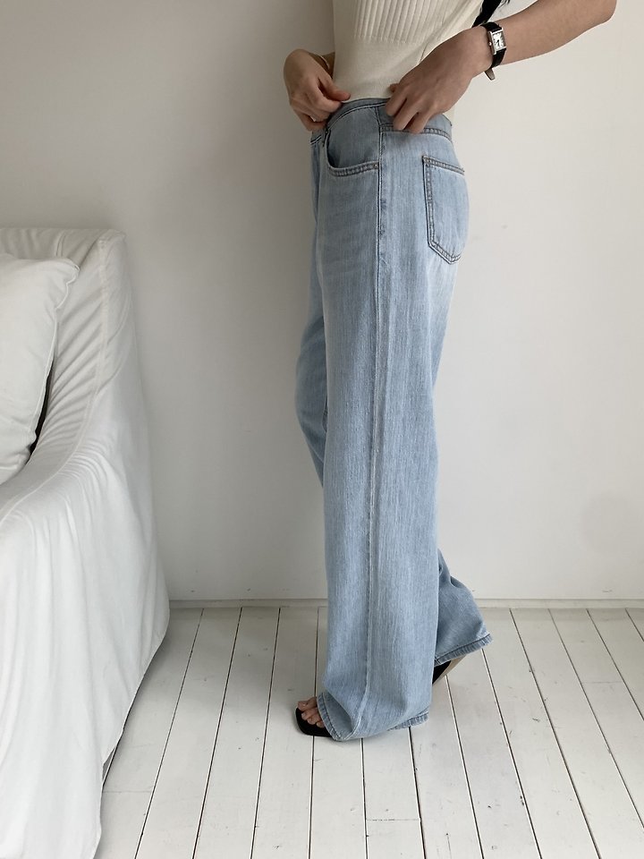 I'm here - Korean Women Fashion - #thatsdarling - 887 Light Blue Wide Denim Pants - 3
