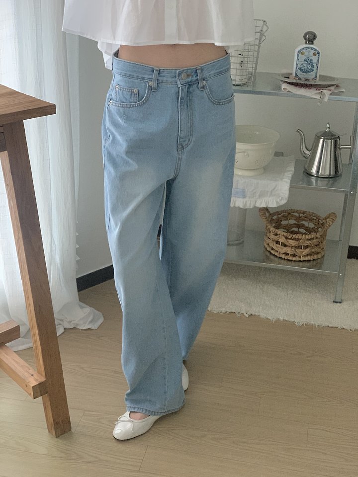 I'm here - Korean Women Fashion - #womensfashion - 914 Light Blue Curved Denim Pants