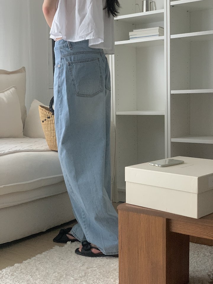 I'm here - Korean Women Fashion - #womensfashion - 914 Light Blue Curved Denim Pants - 3