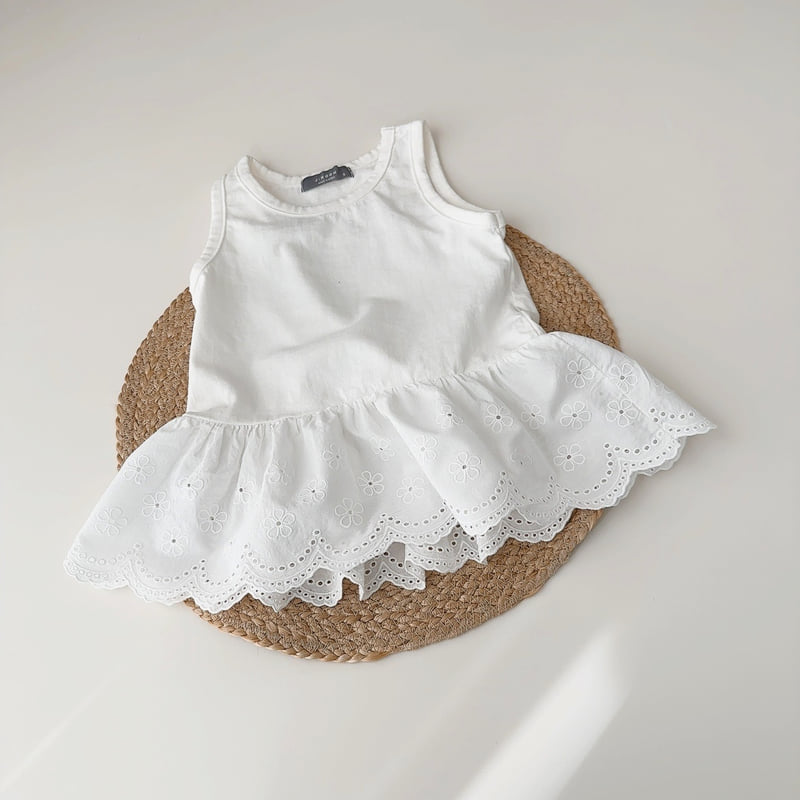 J-Room - Korean Children Fashion - #fashionkids - Punching Lace Sleeveless Top - 4