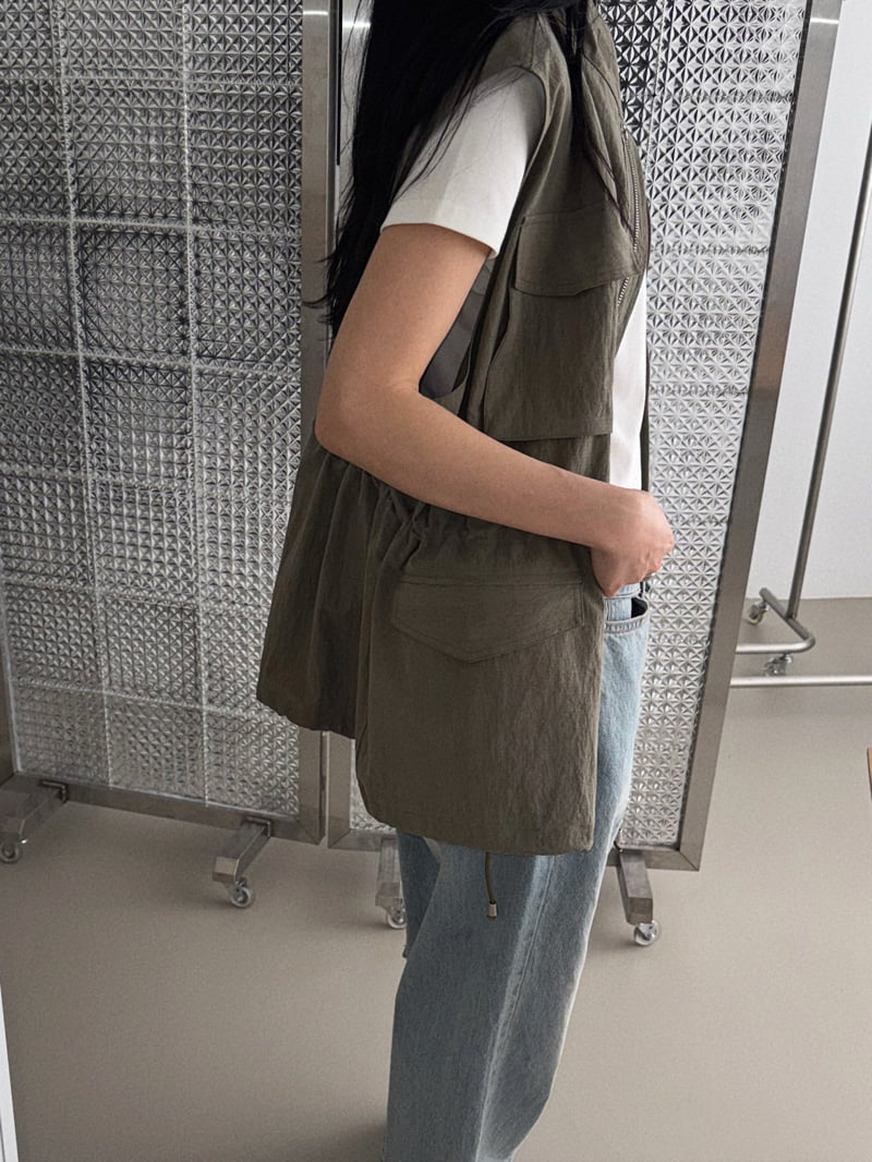 Jade Market - Korean Women Fashion - #momslook - Sand Pocket Vest - 5