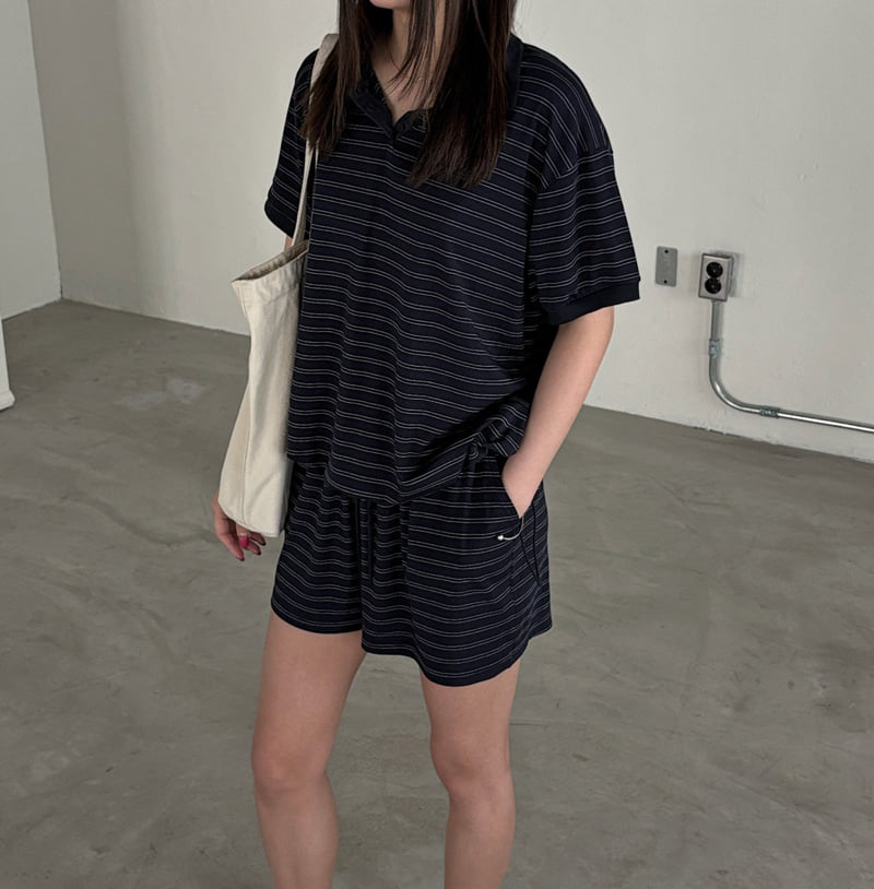 Jade Market - Korean Women Fashion - #womensfashion - Essential Collar Tee - 4