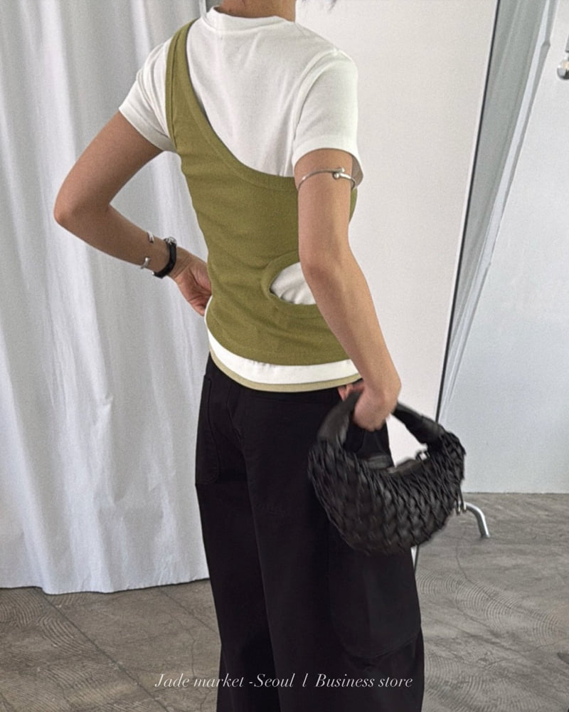 Jade Market - Korean Women Fashion - #thatsdarling - Side Asymmetric Top - 4