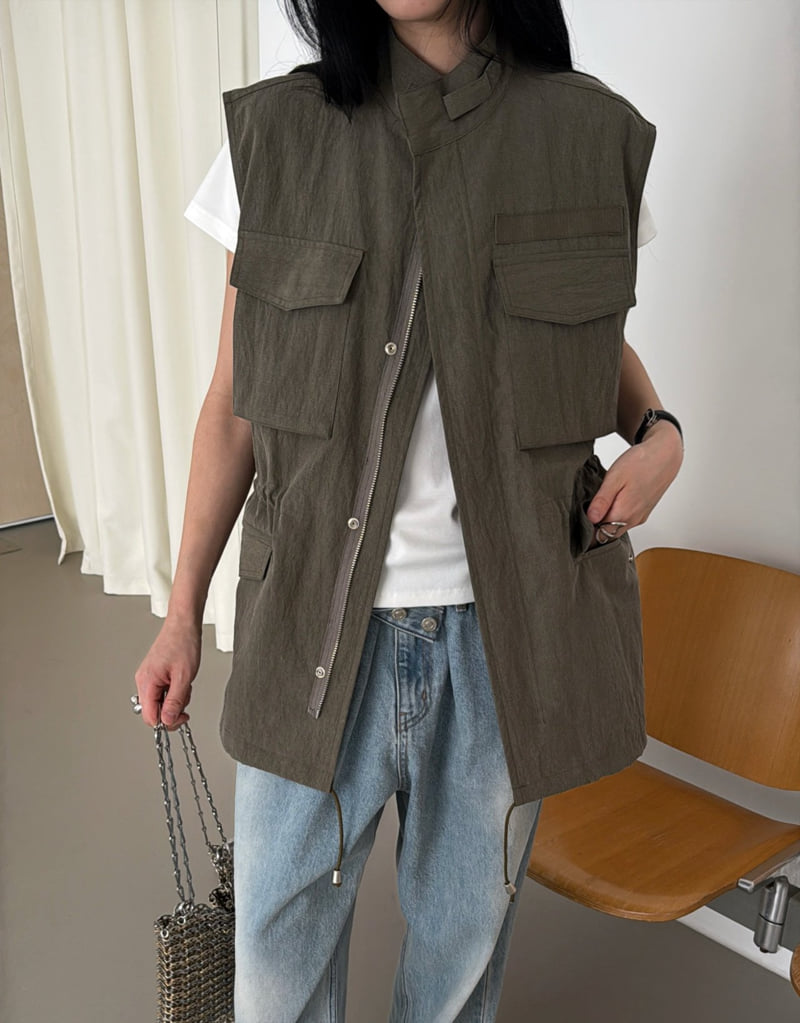 Jade Market - Korean Women Fashion - #womensfashion - Sand Pocket Vest - 2
