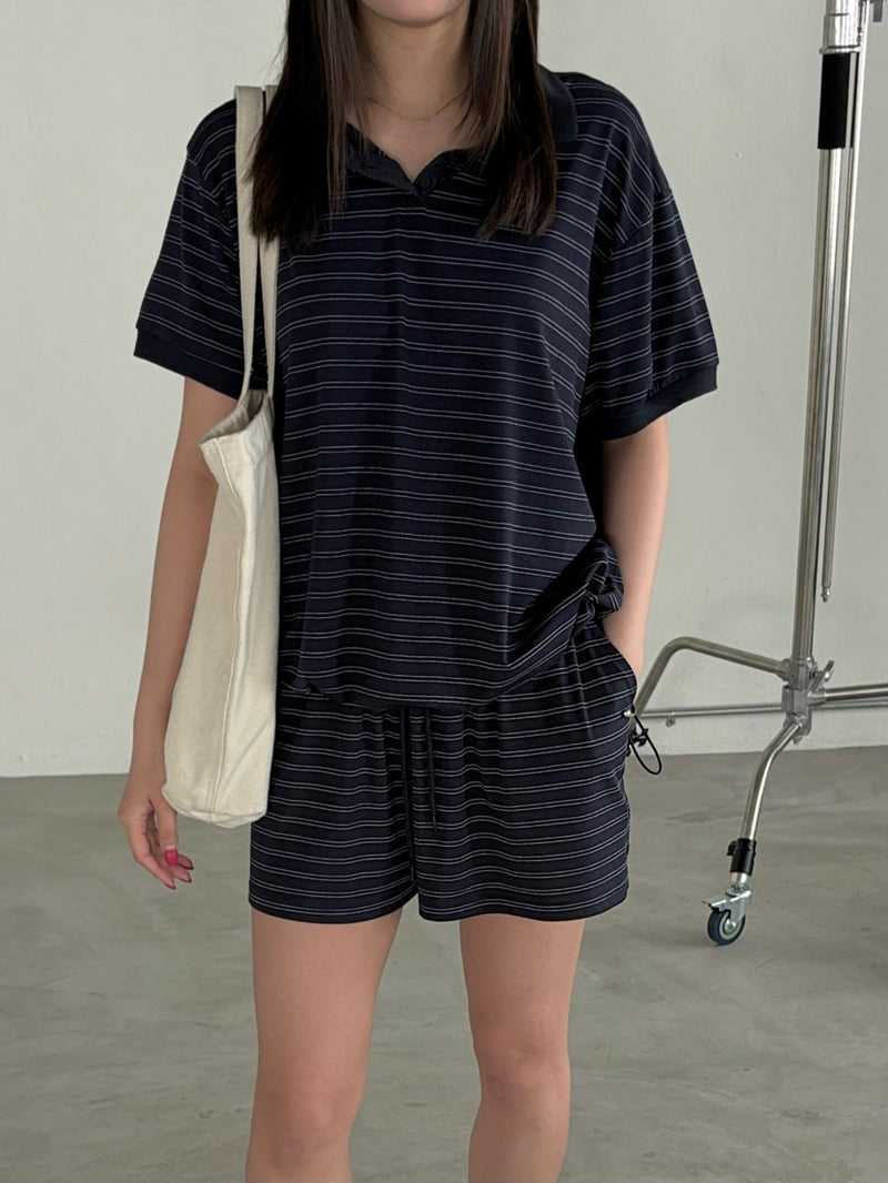 Jade Market - Korean Women Fashion - #womensfashion - Essential Collar Tee - 5