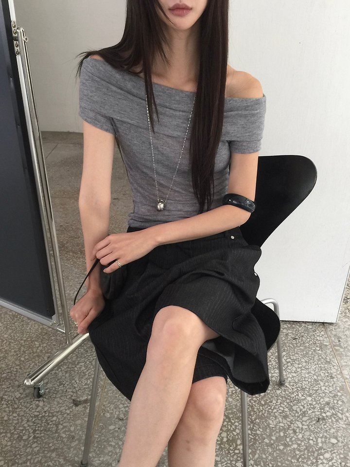 Jeiin - Korean Women Fashion - #momslook - Bron Off-Shoulder Tee - 3