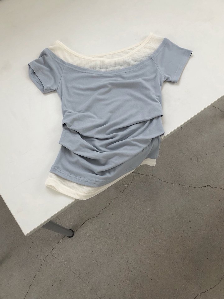 Jeiin - Korean Women Fashion - #womensfashion - Two-Tone Tee