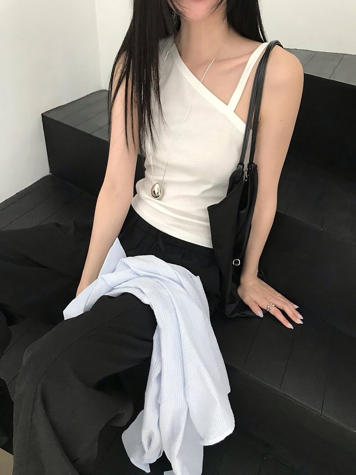Jeiin - Korean Women Fashion - #womensfashion - Line Sleeveless Top - 8