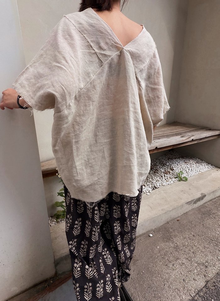 Lagrass - Korean Women Fashion - #womensfashion - V Blouse - 10