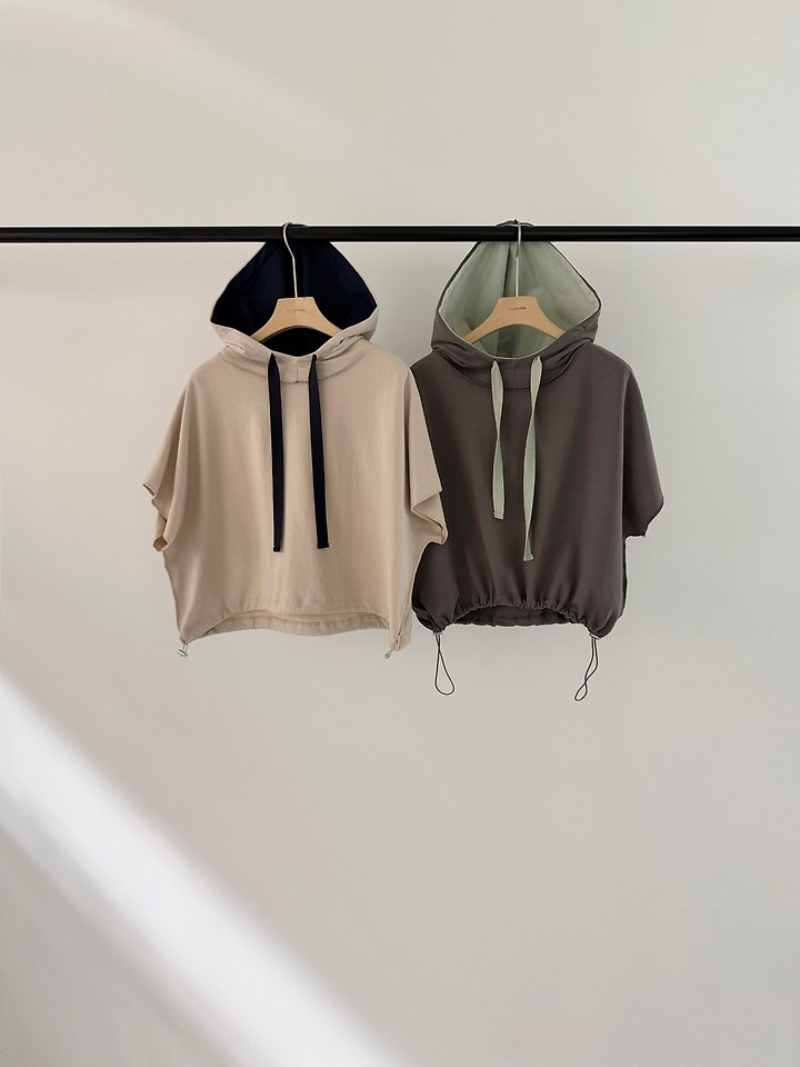 Logarden - Korean Women Fashion - #momslook - Contrast Short Sleeve Hoodie