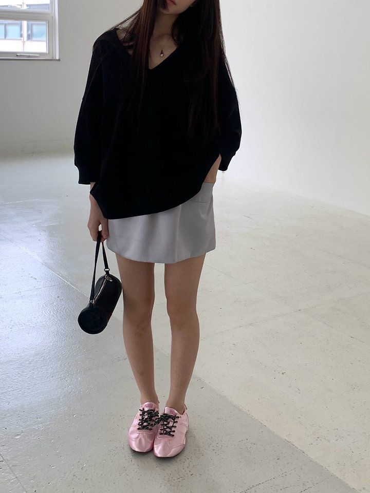 Logarden - Korean Women Fashion - #momslook - V Half Sweatshirt - 11
