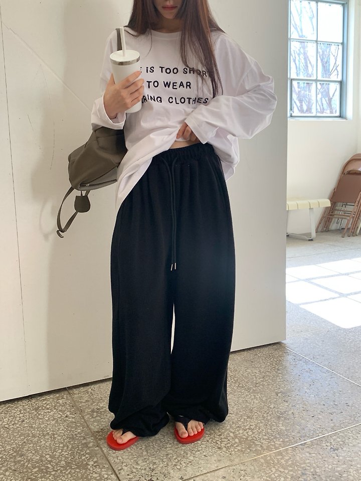 Logarden - Korean Women Fashion - #momslook - Sewing Embroidery Tee - 6
