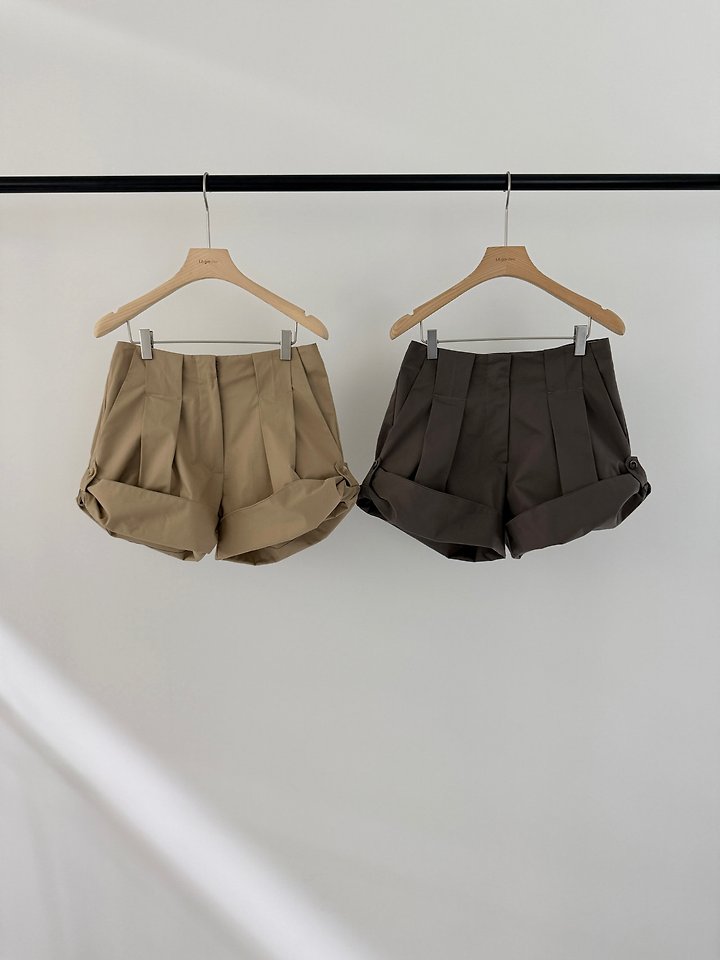 Logarden - Korean Women Fashion - #momslook - Roll-Up Half Pants