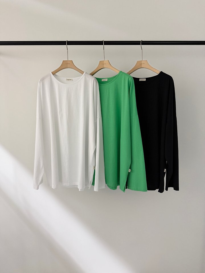 Logarden - Korean Women Fashion - #momslook - Silket Boxy Tee