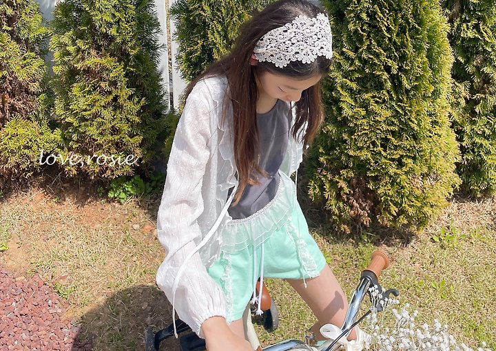 Love Rosie - Korean Children Fashion - #kidsstore - Hem Lace Frill Sleeveless Top - 3