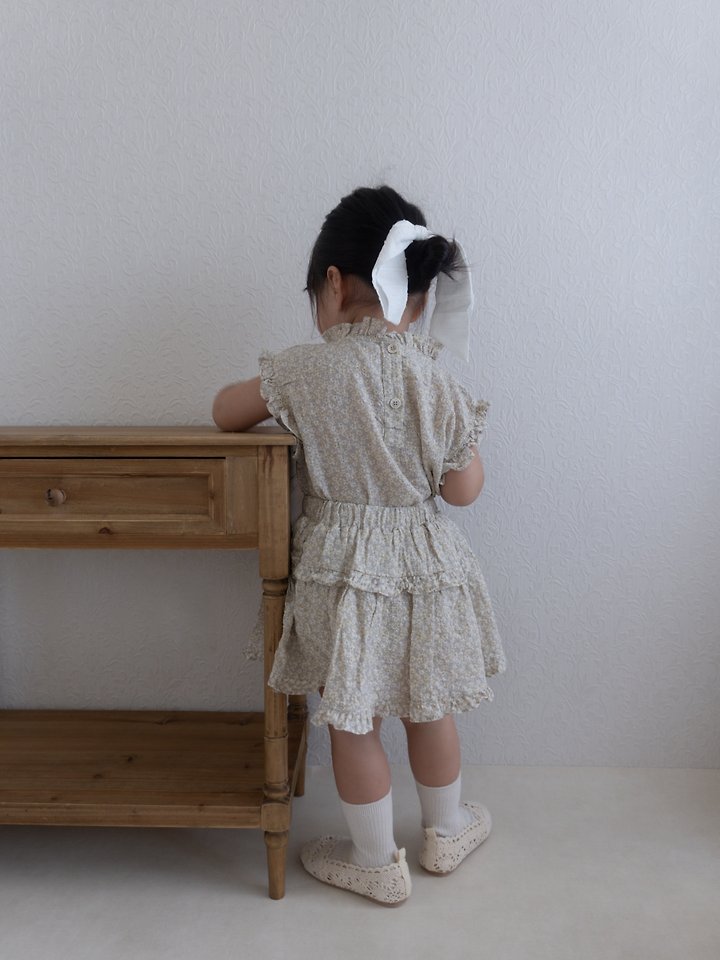 Mimi Market - Korean Baby Fashion - #babygirlfashion - Renee Frill Sleeveless Top - 8
