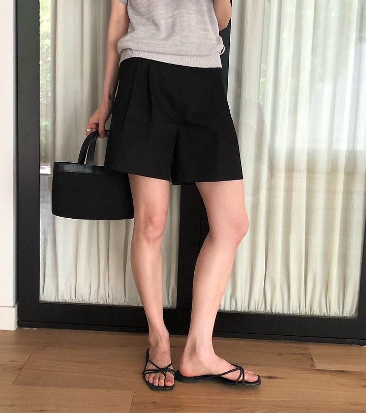 Moani - Korean Women Fashion - #womensfashion - Twill Cotton Pintuck Shorts - 4