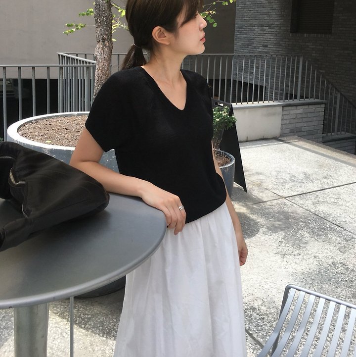 Moani - Korean Women Fashion - #vintagekidsstyle - Linen Salt V-Neck Half Sleeve Knit