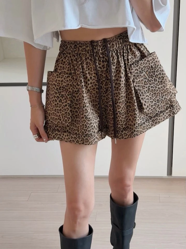 Moran Women - Korean Women Fashion - #momslook - Pocket Leo Shorts - 2