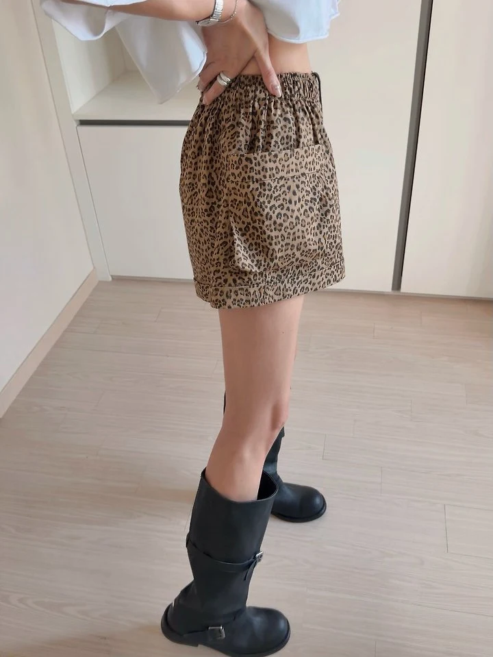 Moran Women - Korean Women Fashion - #momslook - Pocket Leo Shorts - 6