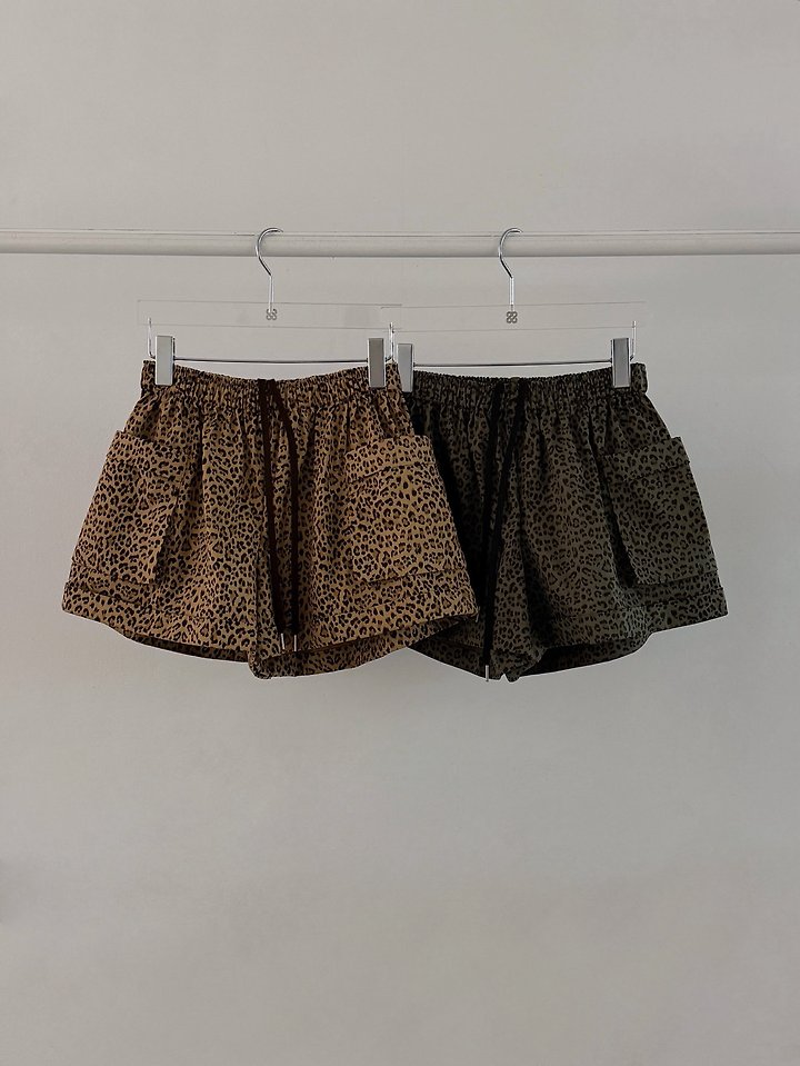Moran Women - Korean Women Fashion - #womensfashion - Pocket Leo Shorts - 7