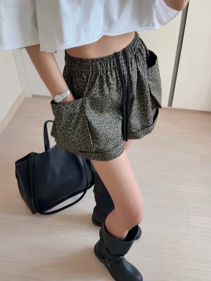 Moran Women - Korean Women Fashion - #womensfashion - Pocket Leo Shorts - 9