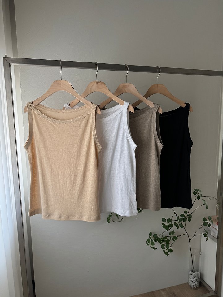 Most - Korean Women Fashion - #momslook - Lip Linen Sleeveless Top