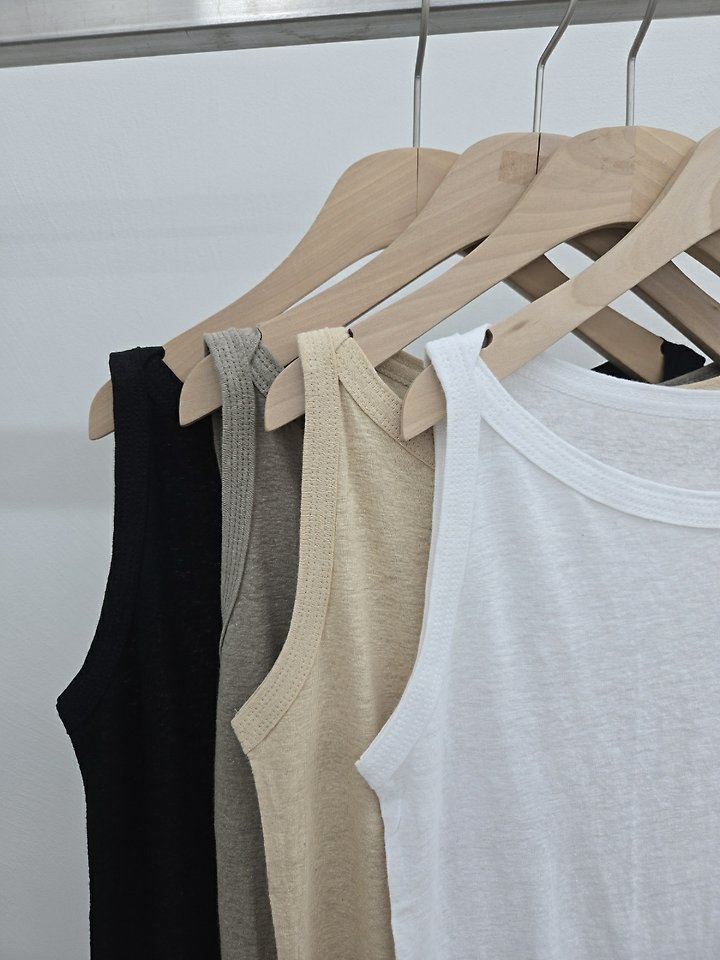Most - Korean Women Fashion - #momslook - Lip Linen Sleeveless Top - 12