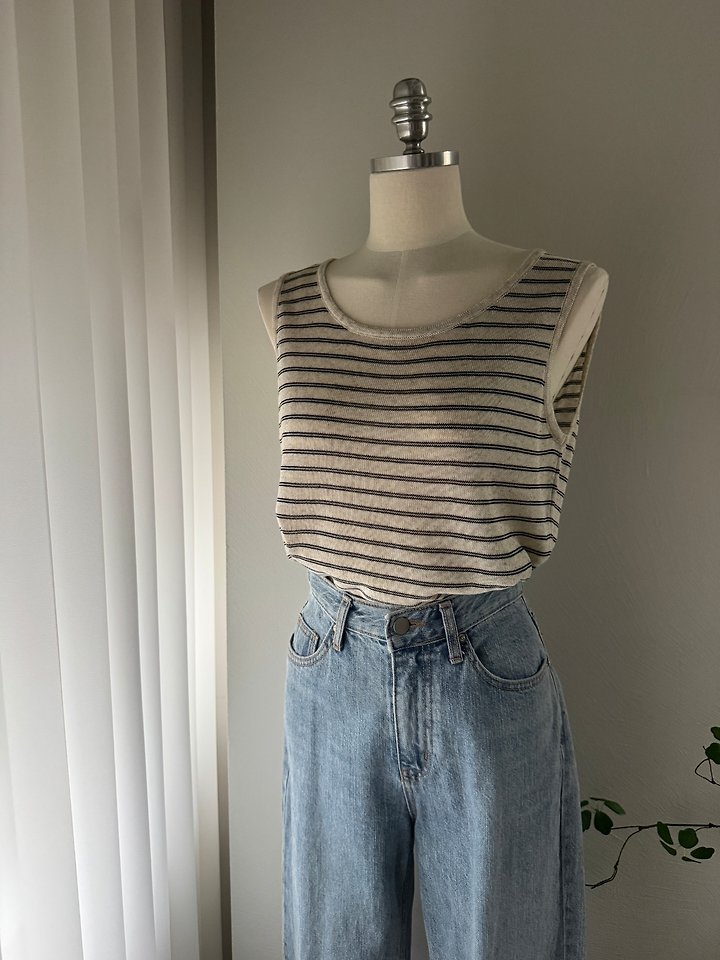 Most - Korean Women Fashion - #momslook - Under Sleeveless Top - 2