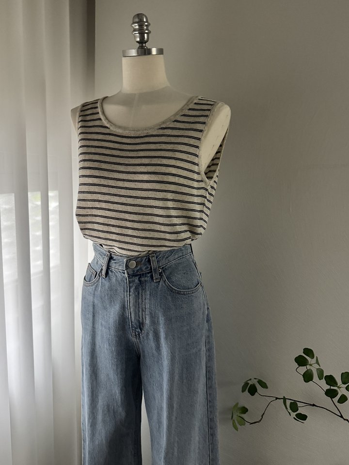 Most - Korean Women Fashion - #womensfashion - Under Sleeveless Top - 4