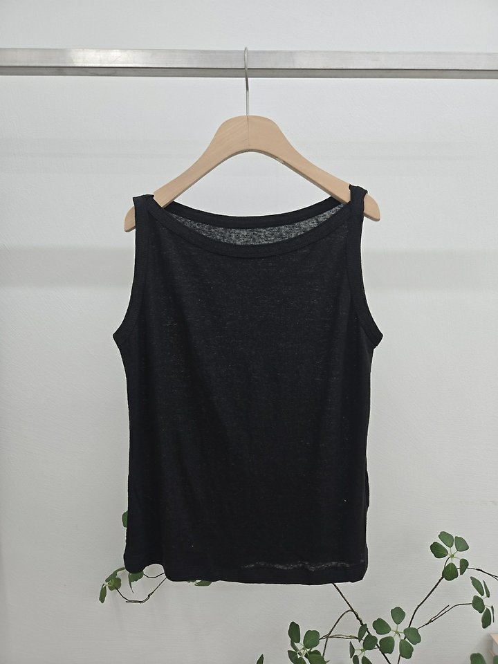 Most - Korean Women Fashion - #womensfashion - Lip Linen Sleeveless Top - 8