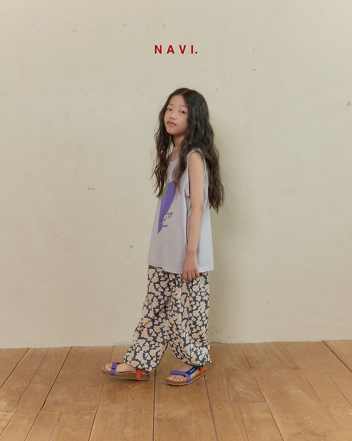 Navi - Korean Children Fashion - #kidsshorts - Heart Sleeveless - 11