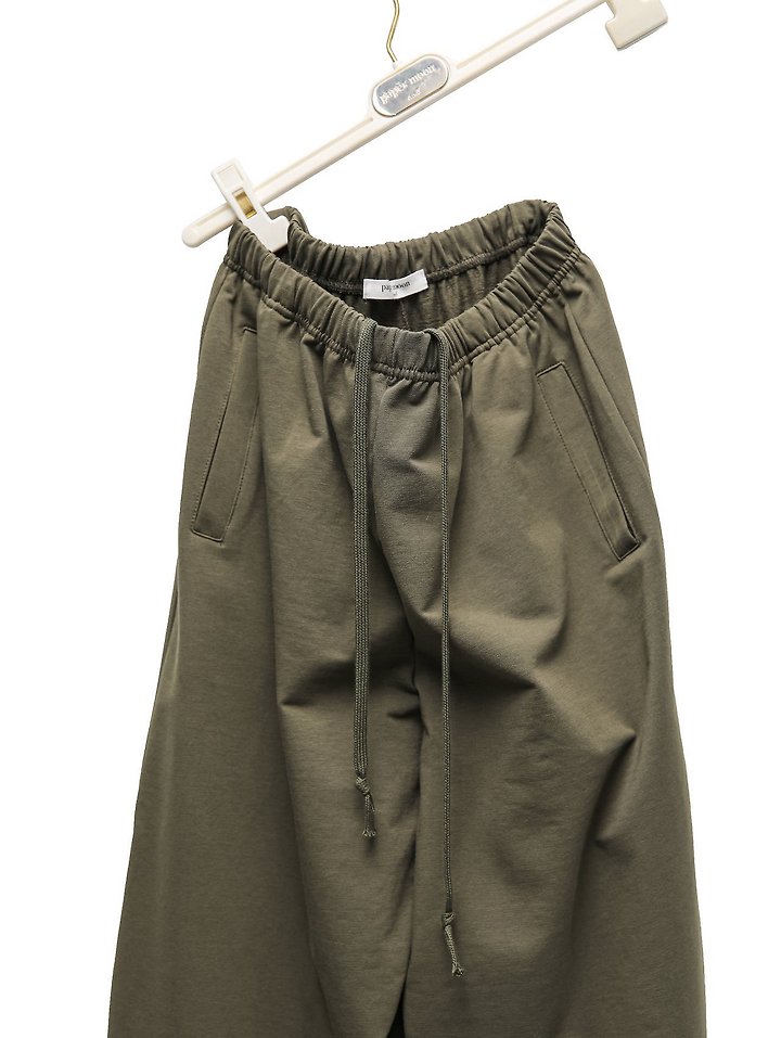 Paper Moon - Korean Women Fashion - #momslook - Curved Balloon Leg Jersey Pants - 11