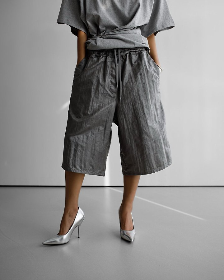 Paper Moon - Korean Women Fashion - #momslook - Tech Leather Bermuda Pants - 3