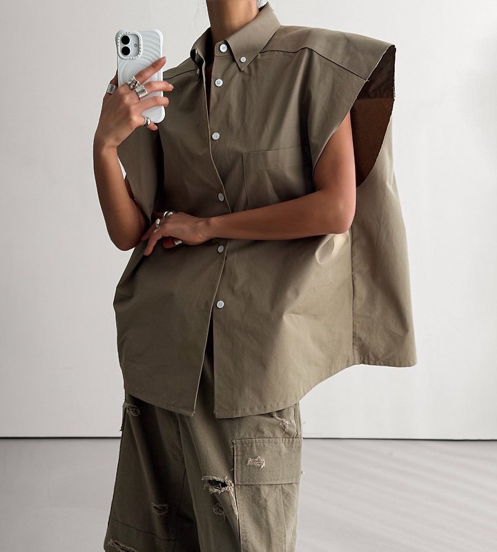 Paper Moon - Korean Women Fashion - #momslook - Oversized Square Sleeveless Shirt - 3