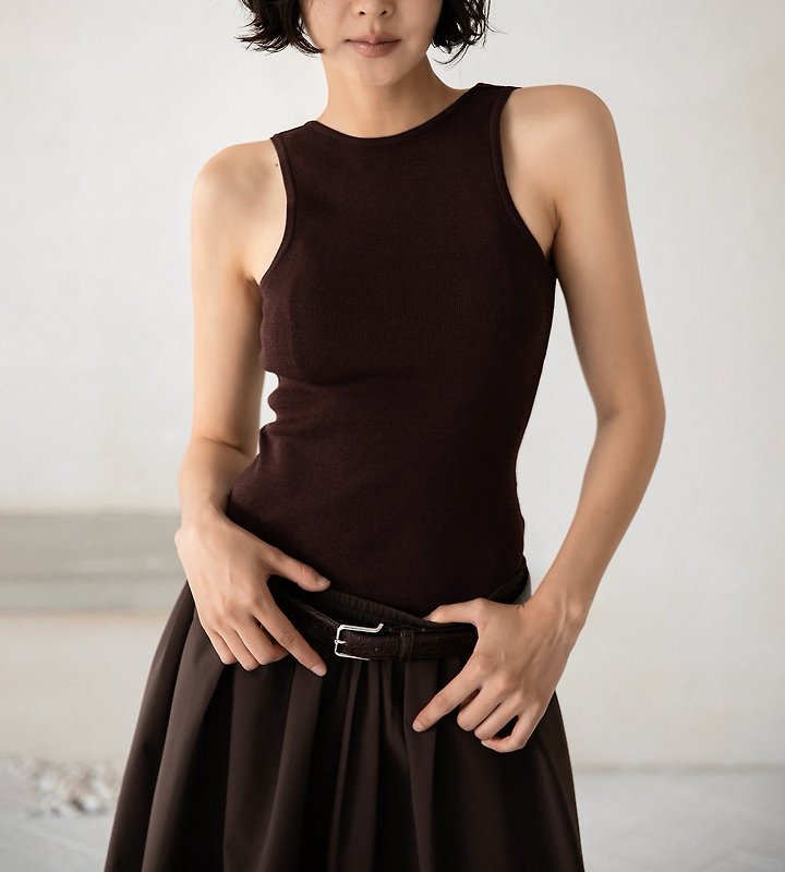 Paper Moon - Korean Women Fashion - #momslook - Classic Backless Detail Sleeveless Knit Top - 3