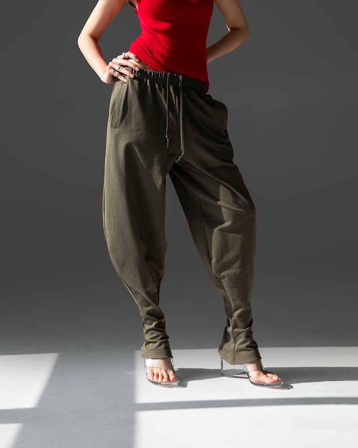 Paper Moon - Korean Women Fashion - #pursuepretty - Curved Balloon Leg Jersey Pants - 3