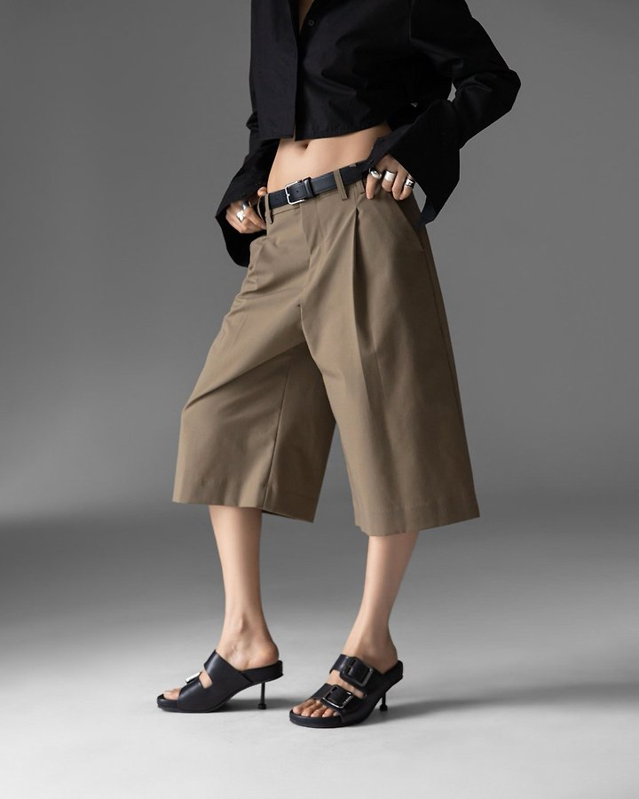 Paper Moon - Korean Women Fashion - #romanticstyle - Classic Wide Fit Bermuda Trousers - 5