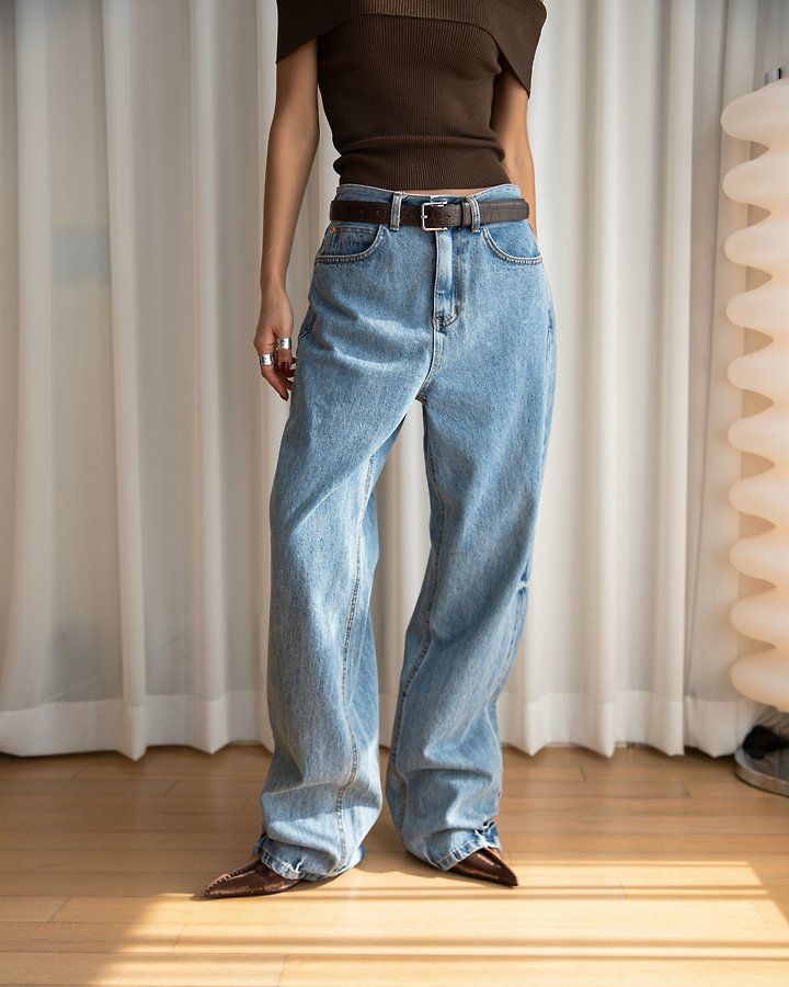 Paper Moon - Korean Women Fashion - #thatsdarling - Classic Domingo Detail Straight Denim Pants - 3