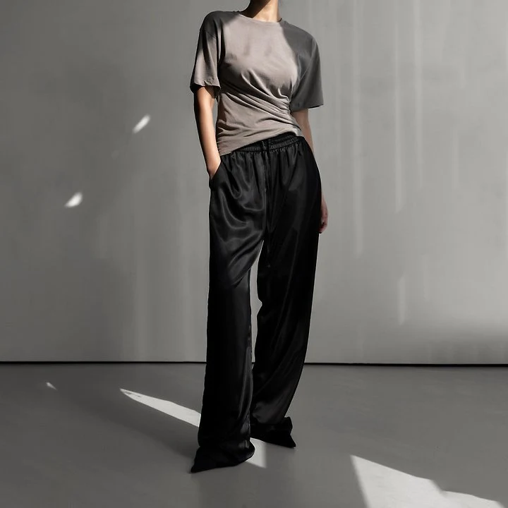 Paper Moon - Korean Women Fashion - #vintagekidsstyle - Twist Drape Side Line Detail Tee - 3