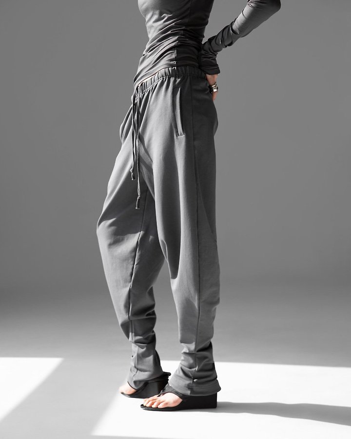 Paper Moon - Korean Women Fashion - #womensfashion - Curved Balloon Leg Jersey Pants - 2