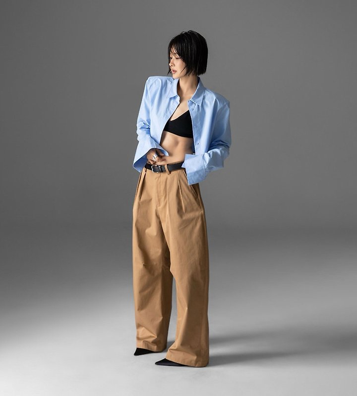 Paper Moon - Korean Women Fashion - #womensfashion - Classic Shoulder Pad Crop Button-Down Shirt - 2