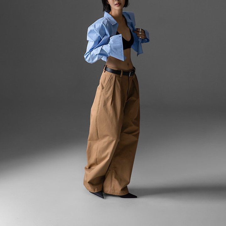 Paper Moon - Korean Women Fashion - #momslook - Classic Shoulder Pad Crop Button-Down Shirt - 4