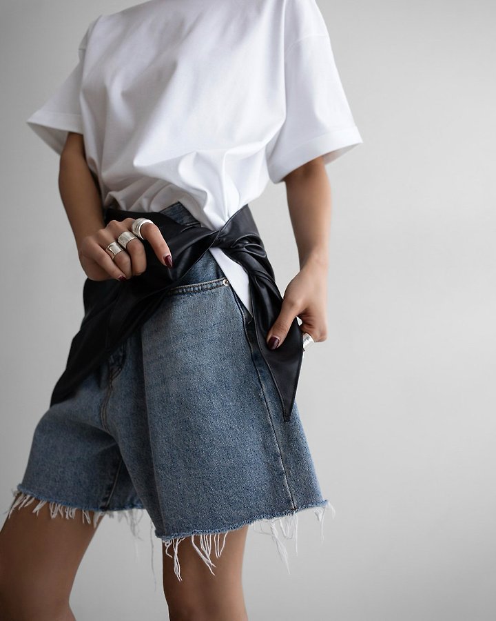 Paper Moon - Korean Women Fashion - #womensfashion - Cutted Detail Vintage Oversized Denim Shorts - 3