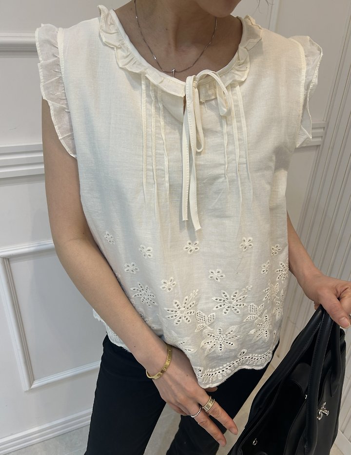 Pearls room - Korean Women Fashion - #momslook - Embroidered Pintuck Sleeveless Blouse - 10