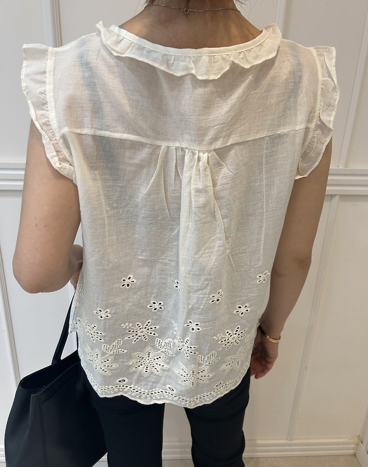 Pearls room - Korean Women Fashion - #momslook - Embroidered Pintuck Sleeveless Blouse - 12