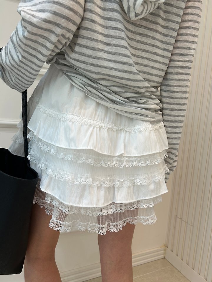 Pearls room - Korean Women Fashion - #momslook - Lace Tiered Skirt - 5